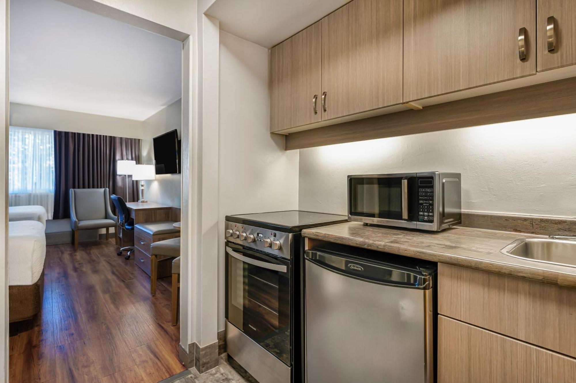 Days Inn By Wyndham Victoria On The Harbour Bagian luar foto